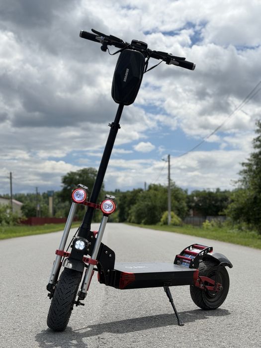 Продам електросамокат GIANT Outlander M11