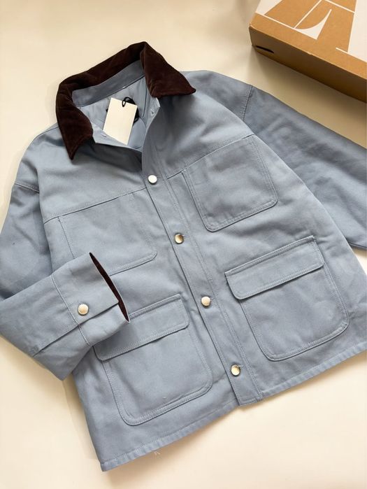 Новинка куртка з контрастним коміром Zara