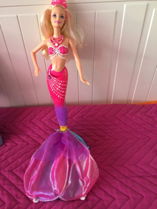 Bonecas Barbies varios modelos