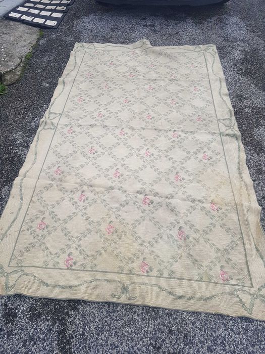 Tapete Arraiolos antigo 142x242cm