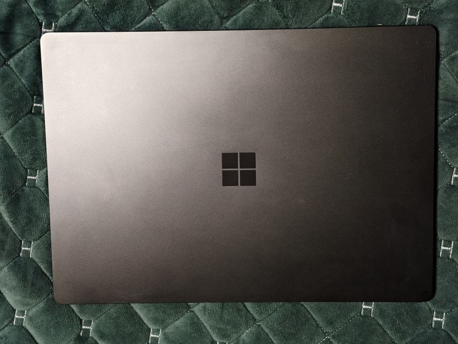 Ноутбук Microsoft Surface 3 1872 • 15" QHD (2K) • i7-1065G7 • 16/256GB