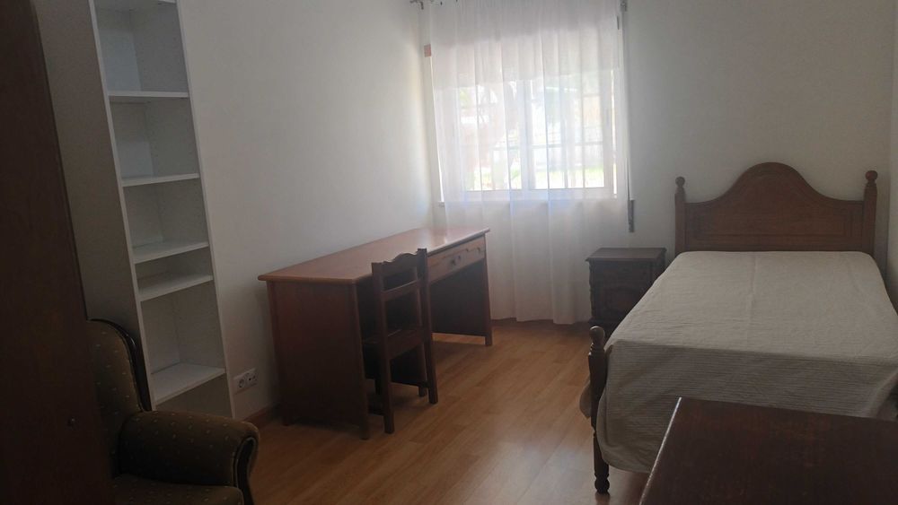 Arrendo Quarto individual em Gambelas- Faro a estudantes, ou professores