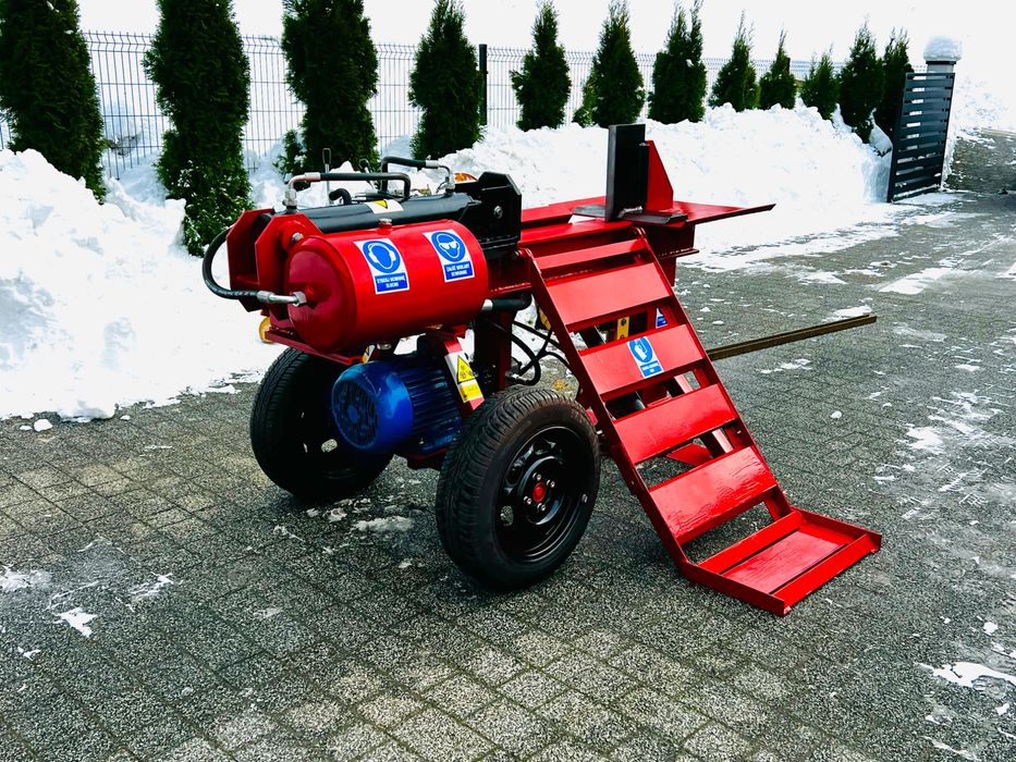 Łuparka hydrauliczna pozioma do drewna