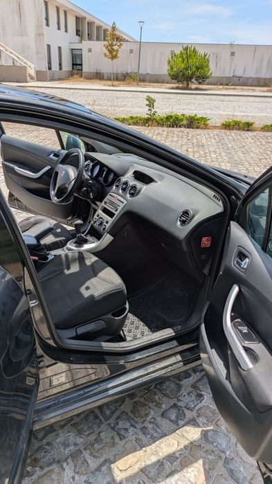 Peugeot 308 — fotografia 4