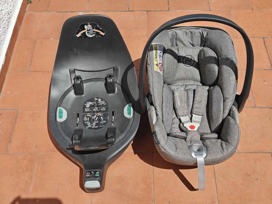 Conjunto Isofix Cybex e Cadeirinha Cloud Z+ e Alcofa Cot S

Ambos com sinais de uso
Nunca tiveram qualquer acidente 
Completamente funcionais