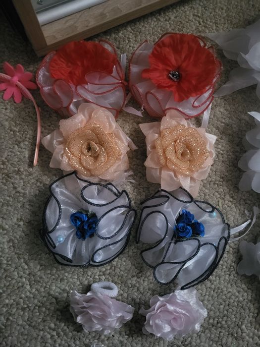 Бант на дівчинку, резинки, заколки нарядні