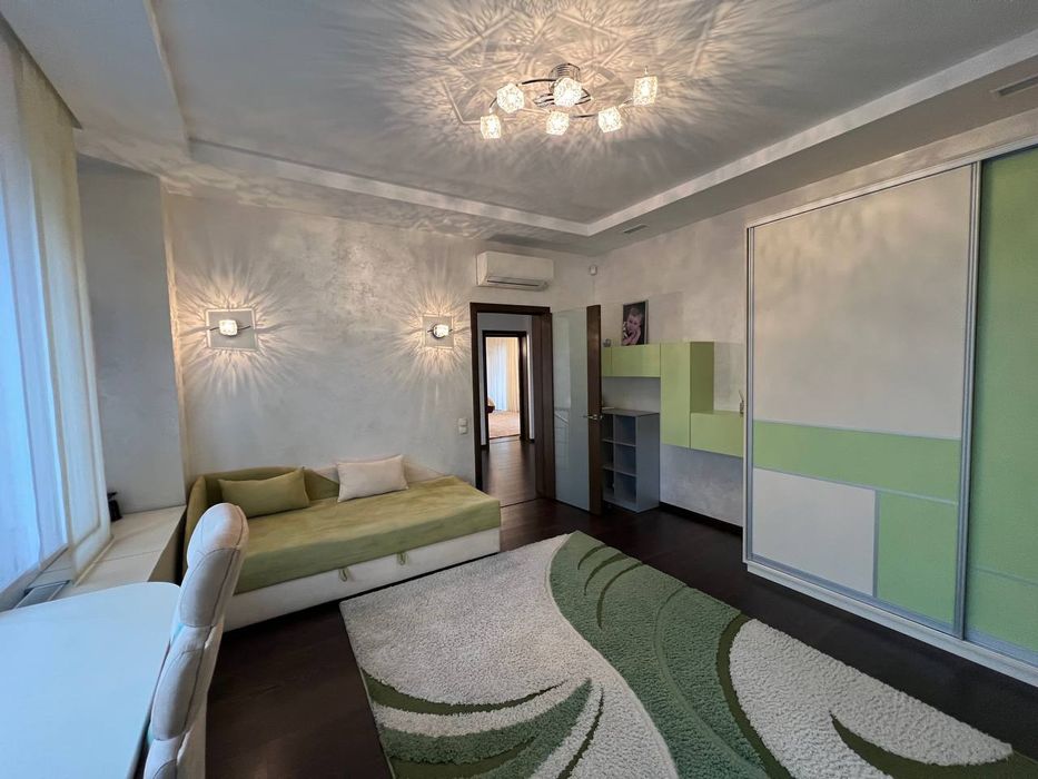 Продаётся современный капитальный дом в начале Обуховки лес река