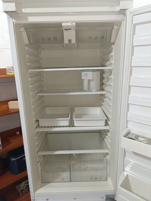 Frigorífico combinado de encastre (Teka)