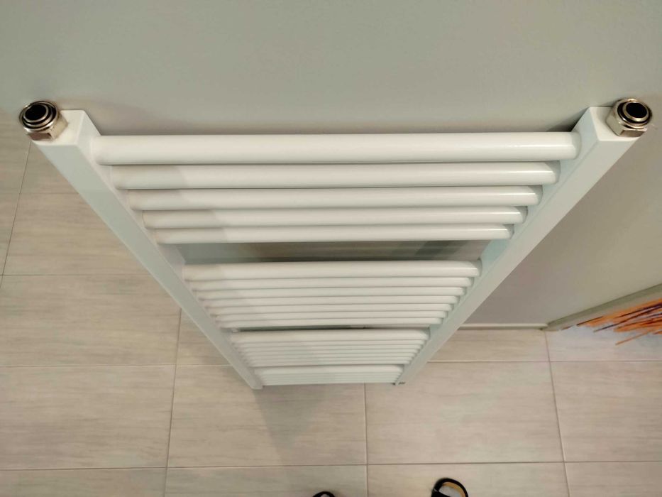 Grzejnik drabinkowy biały Koralux 1250 x 500