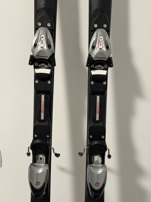 SKIS Nordica 1.80