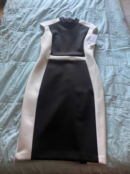 Vestido NOVO de marca Clavin Klein