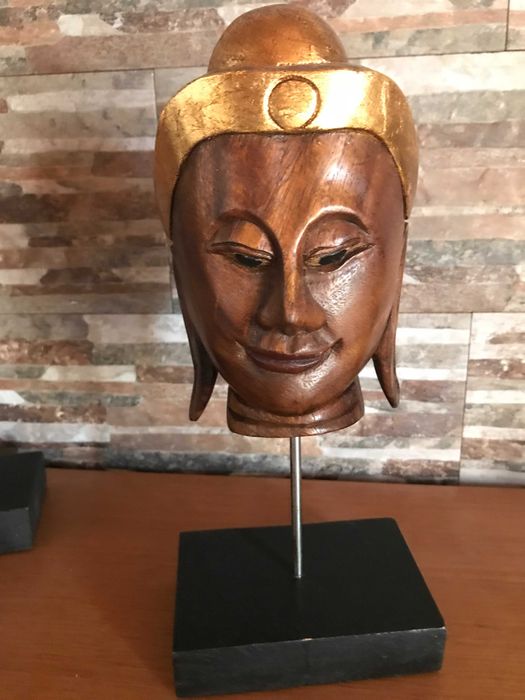 Estátuas  - cabeça de Buda