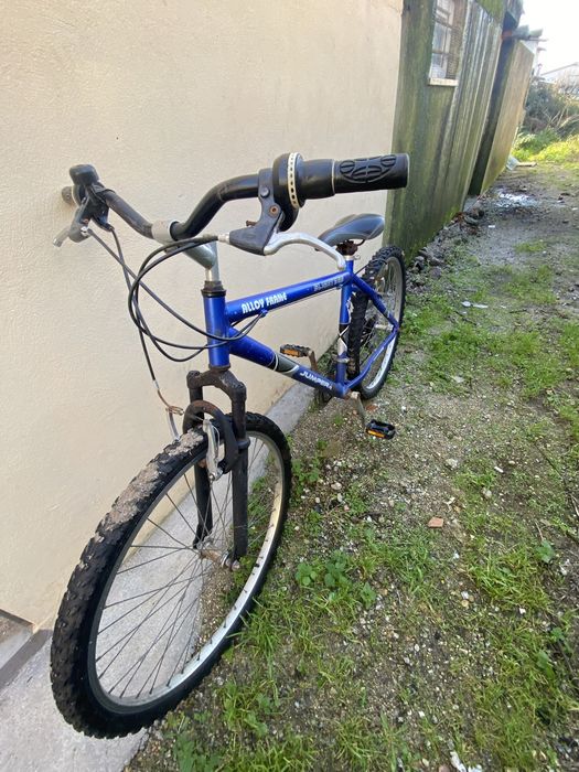 3 bicicletas em bom estado