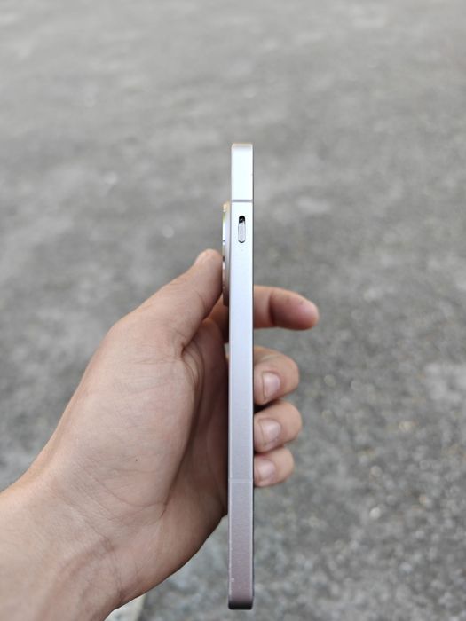 OnePlus ace 5  12/256 ПРОШИТИЙ НА 13r СРОЧНО