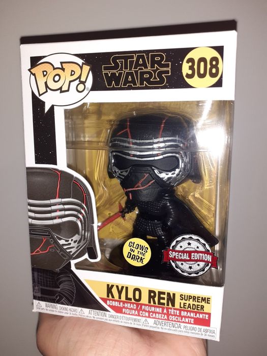 Star Wars Kylo Ren Supreme Leader Glow Funko Special Edition