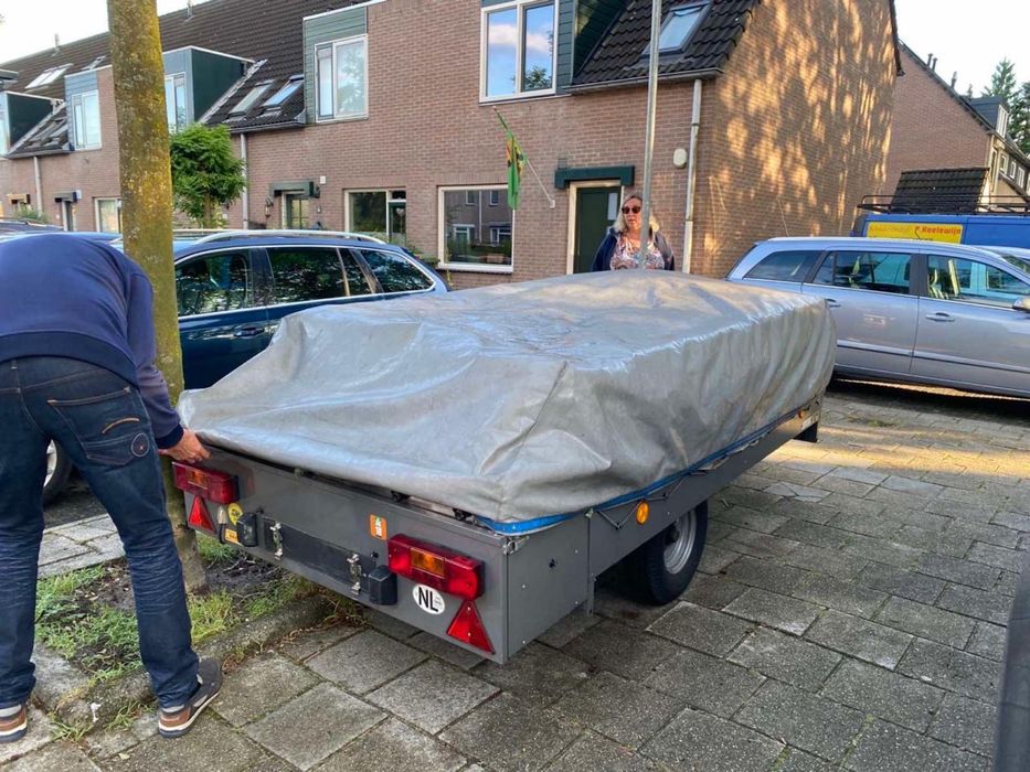 Продам туристичний прицеп