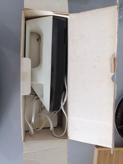 Faça eléctrica com suporte MOULINEX