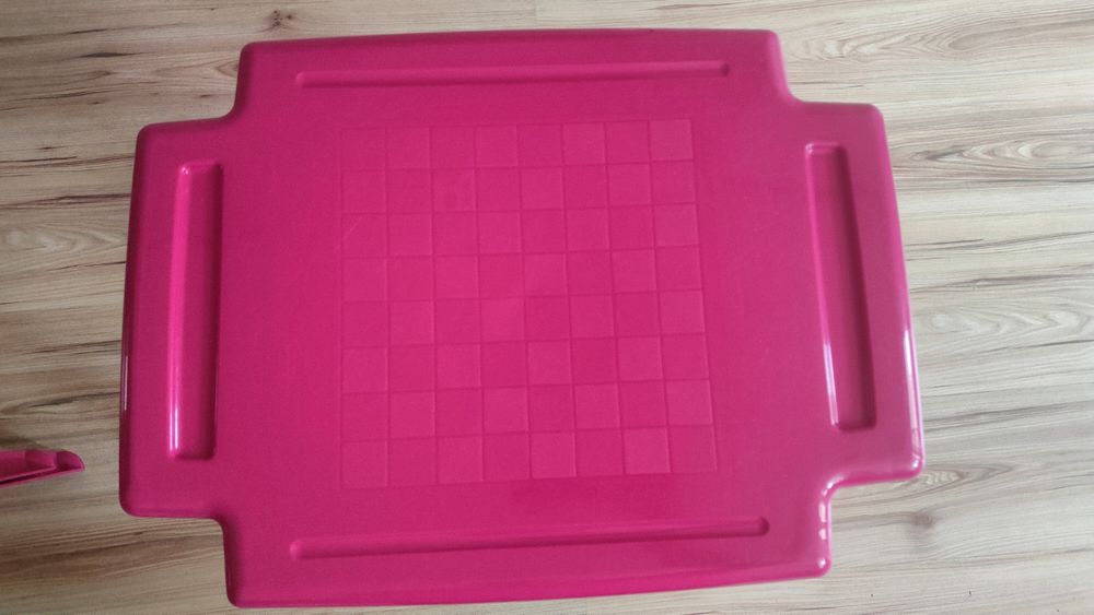 Zestaw plastikowy stolik i dwa krzesła dla dzieci