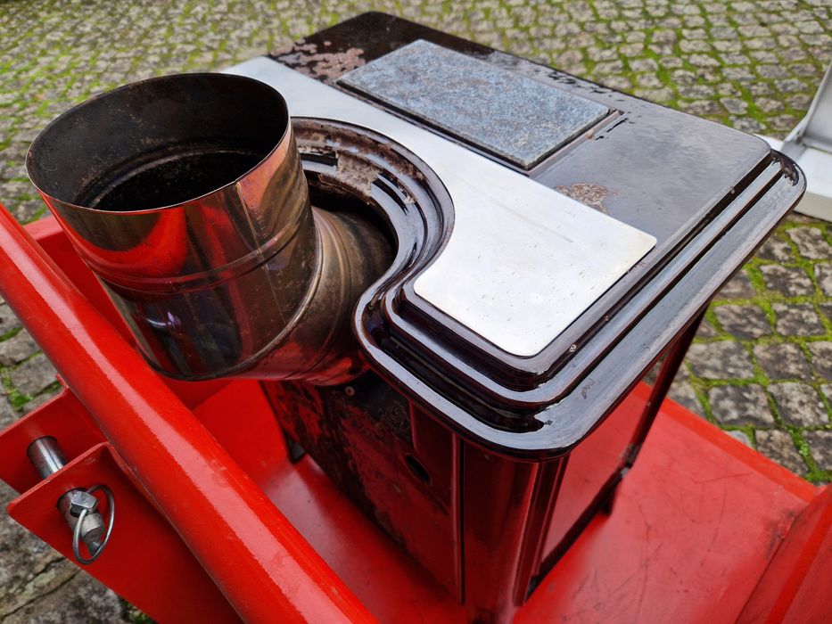 Salamandra Hergom a lenha.