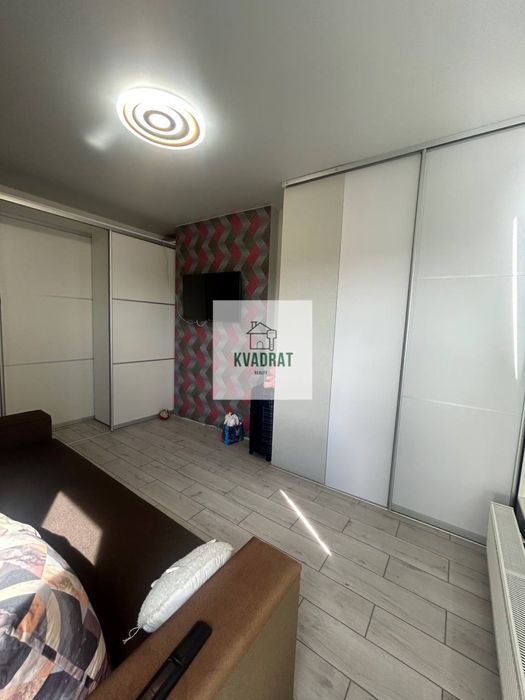 Продам 1-кімнатну квартиру з ремонтом і меблями у новому будинку