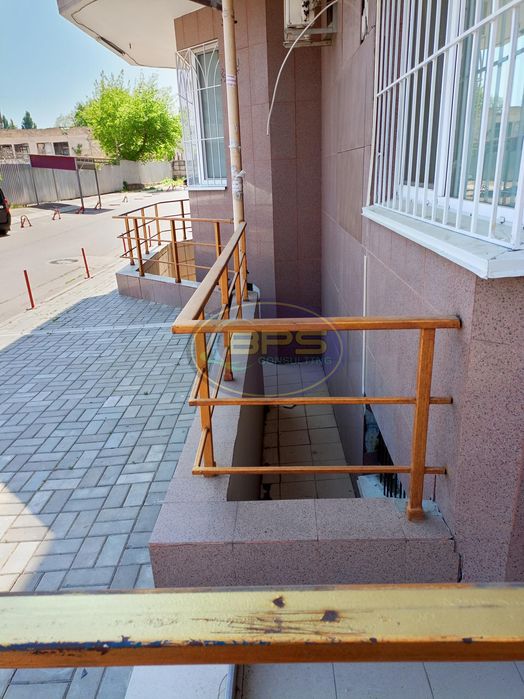 Продаж приміщення Середньофонтанська, 300 м.кв. | 2 входи | паркінг | під бізнес