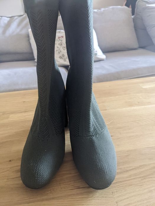 Buty botki w kolorze oliwki 37