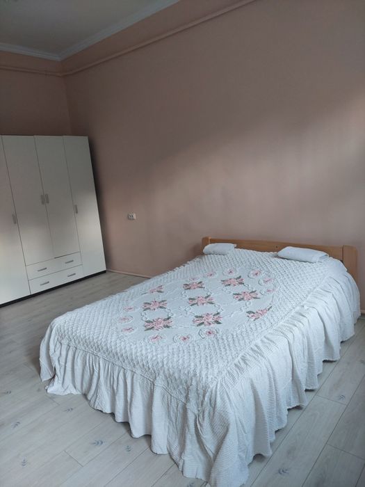 Подобово 1 кімнатна квартира в  центрі  -вул. О. Кобилянської,