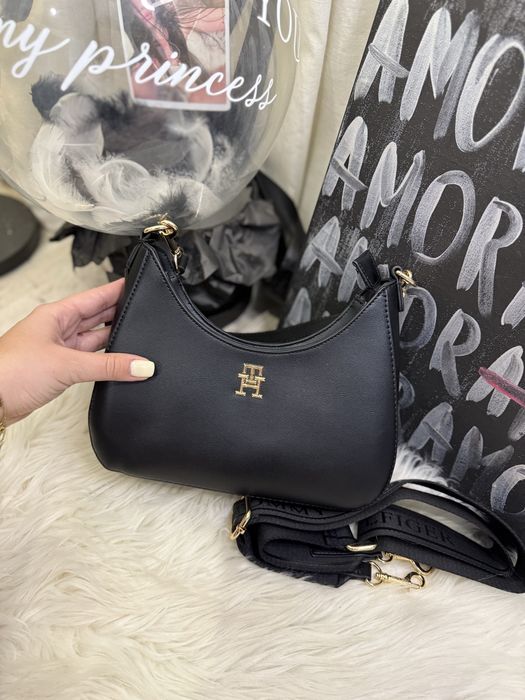 Сумка чорна Tommy Hilfiger з двома ремінцями