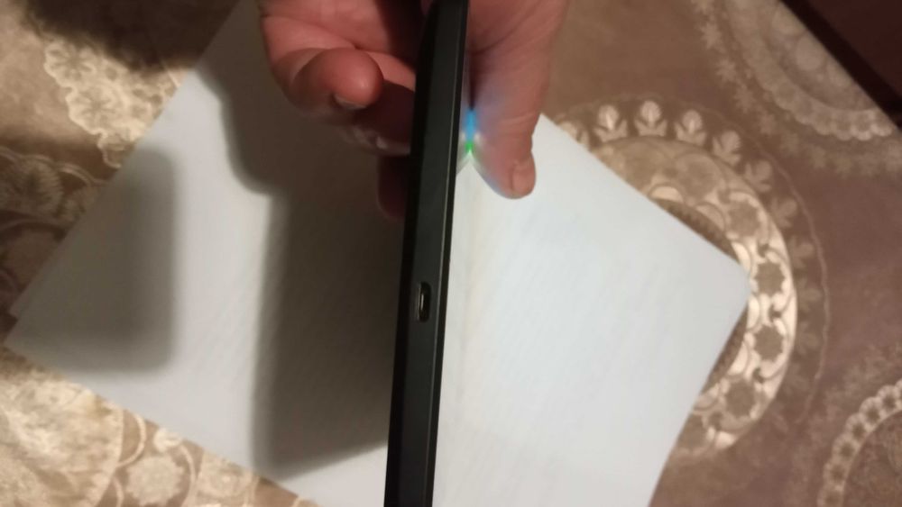 Планшет LG  GPad X8.3   ( VK815 )  в хорошем  состоянии.