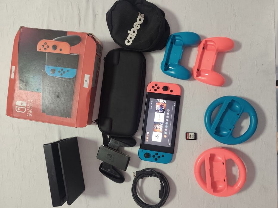 Nintendo Switch com acessórios