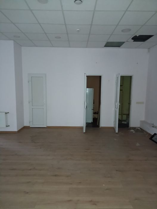 Комерція з ремонтом, Буча, опалення центральне