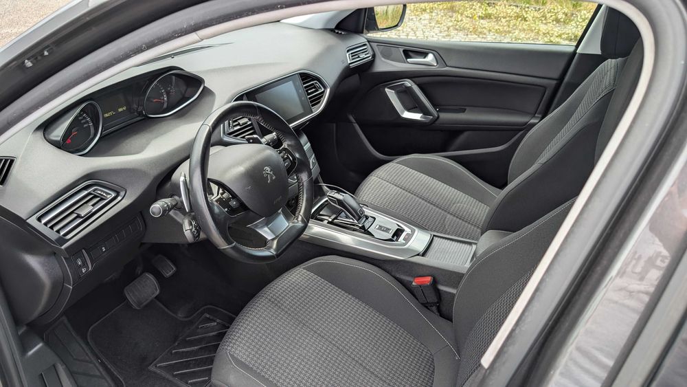 Peugeot 308 SW 1.5 BlueHDi EAT8 130CV | 2019 | Câmara Traseira