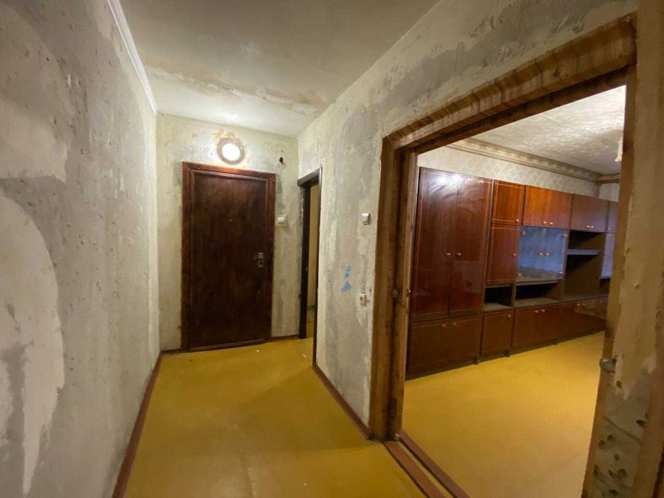 Продаётся 3-комнатная квартира на микрорайоне Солнечный