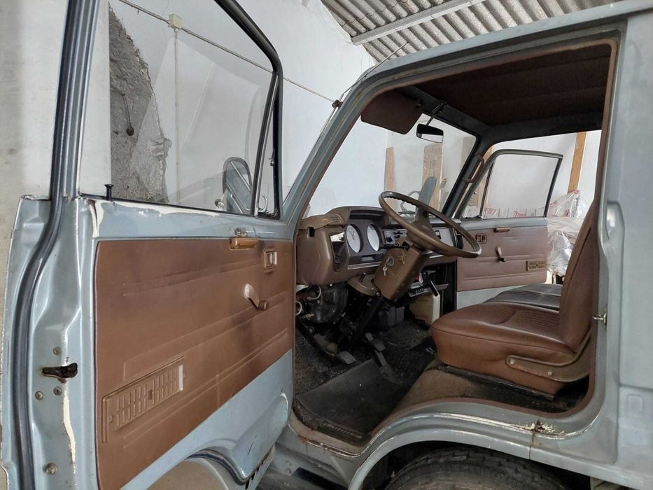 Carrinha Toyota Dyna a Diesel de um único proprietário