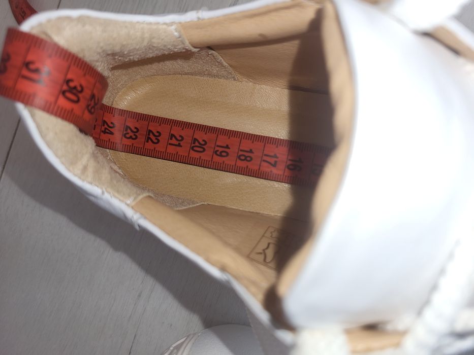 Кросівки натуральна шкіра