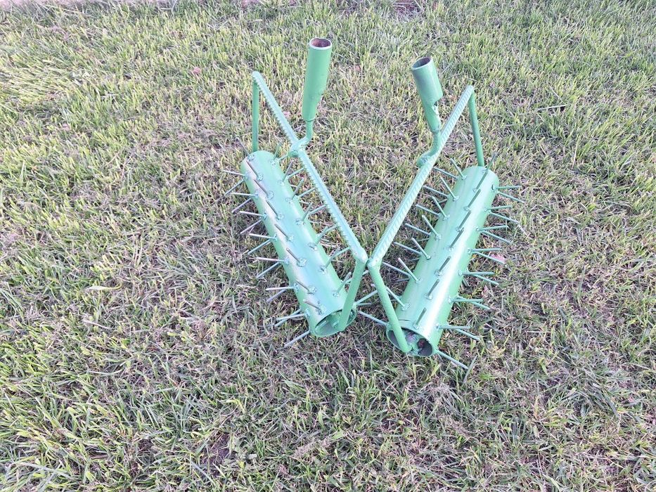 Аэратор для газона.