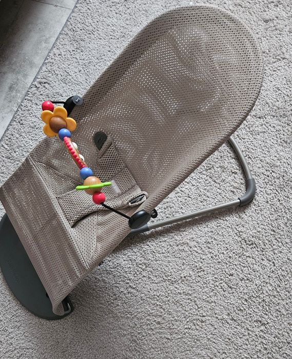Bujaczek  leżaczek babybjorn mesh zabawka