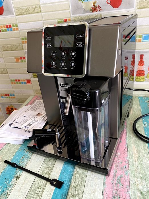 Кофемашина Delonghi ESAM 420.80 TB Perfecta Evo Кавомашина