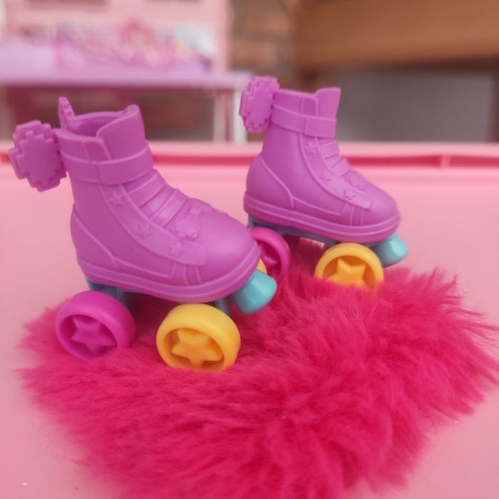 Duży zestaw Barbie, domki, szafa, skuter, lalki itp