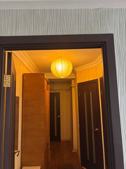 продам 2-х кімн. метро Васильківська, без комісіі