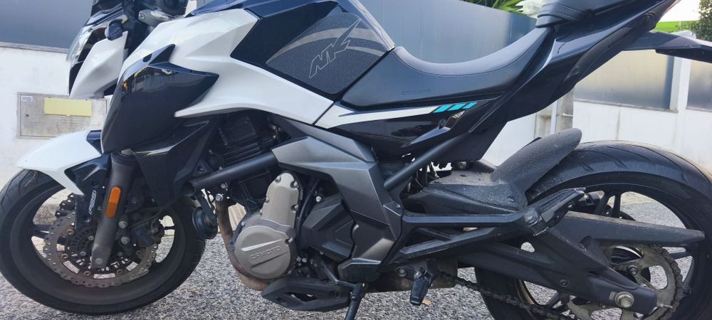 CF moto 650 NK 2022