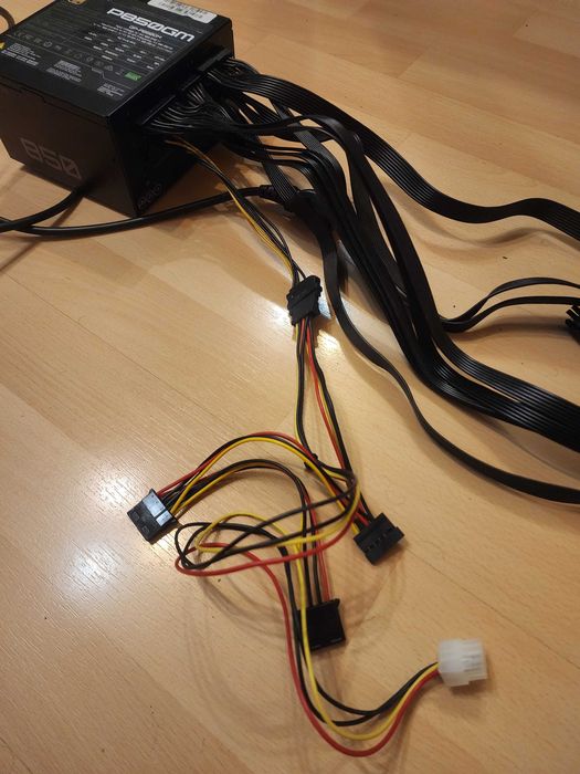 Sprzedam zasilacz Gigabyte P850GM – 850W mocy absolutnej