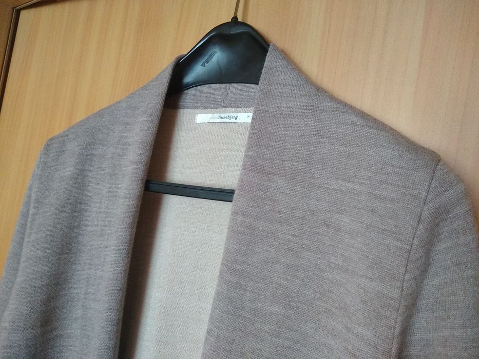 Sabin Linnebjerg Duński elegancki długi kardigan, 50% Merino, Rozmiar