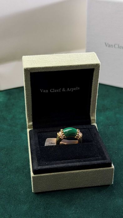 Кольцо из желтого золота  в стилеVan Cleef &Arpels