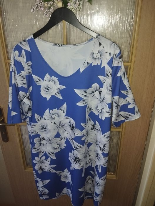 Okazja Nowa  Elegancka Sukienka Wizytowa Wyjściowa w Modnym komorze.