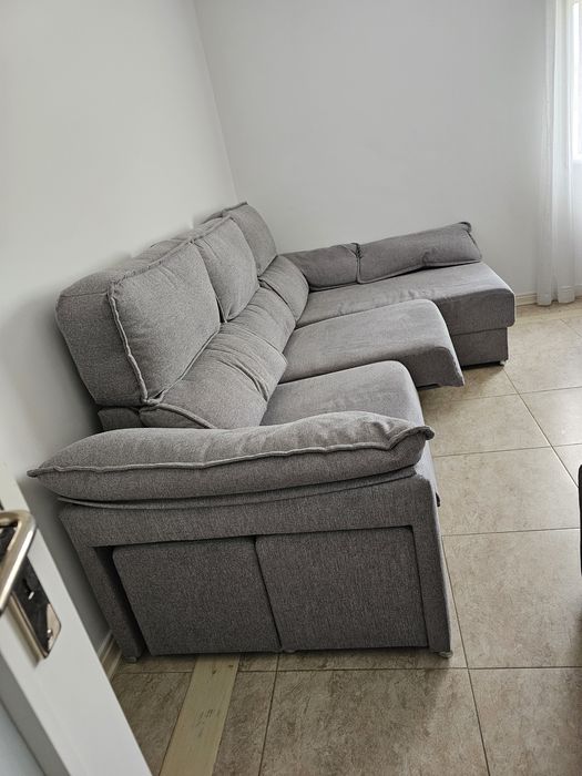 Sofa chaise longue com arrumo e com garantia 1 ano