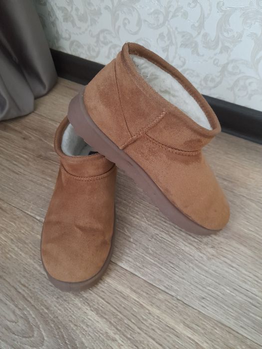 Продам женские угги Sinsau .
