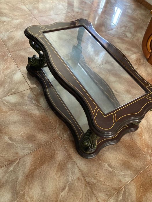 Mesa em vidro de sala