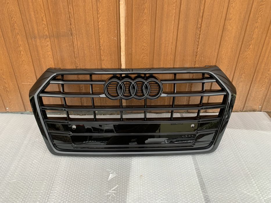 Решітка бампера Audi Q5 80A решетка радіатора ауді гриль ауди