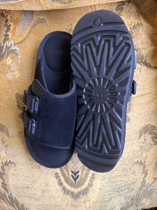 Шкіряні шльопанці UGG